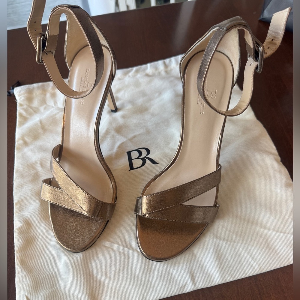 Banana Republic Metallic Bronze Heels. Worn once time. Like new. Has bag. Sz 9